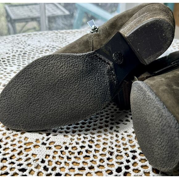 Vince Camuto Ladies Brown Leather Suede Fringe Tassel Bootie Size 8.5 Wide 787 - Picture 10 of 10